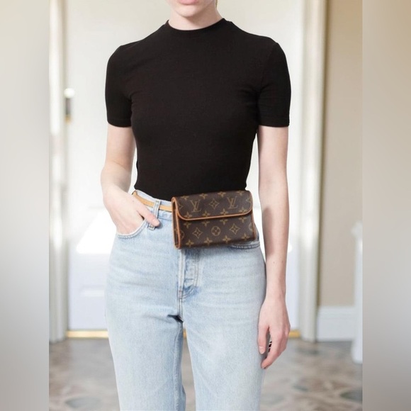 Authentic Louis Vuitton Florentine Pochette Belt Bag – Monogram Canvas - Picture 2 of 15